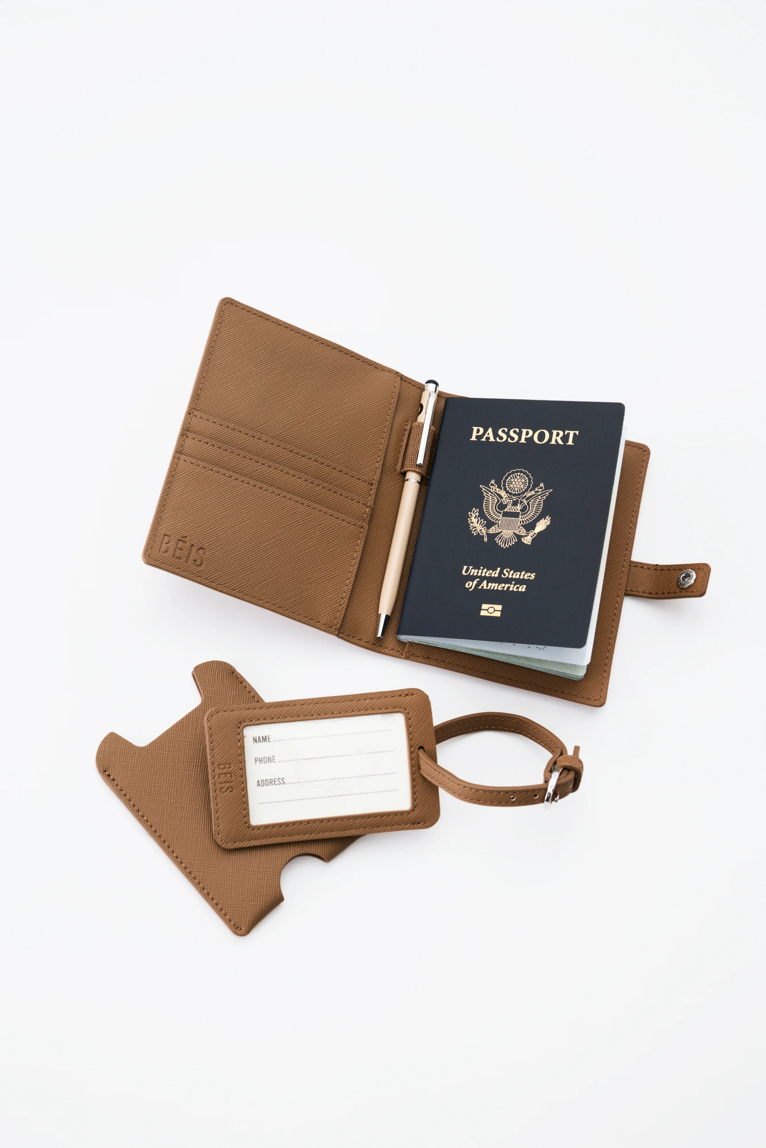 Personalized Accessories - The Passport & Luggage Tag Set in Camel - Image 4